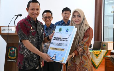 Banjarnegara Serahkan 1.000 Buku Bermutu untuk Perpustakaan Desa, Bantuan dari Perpusnas RI