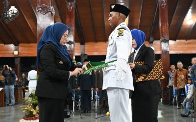 Bupati Banjarnegara Kukuhkan Paskibraka 2025