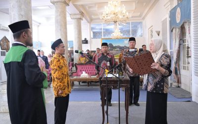 Bupati Amalia Lantik Direktur Perumda Aneka Usaha Karya Praja Banjarnegara