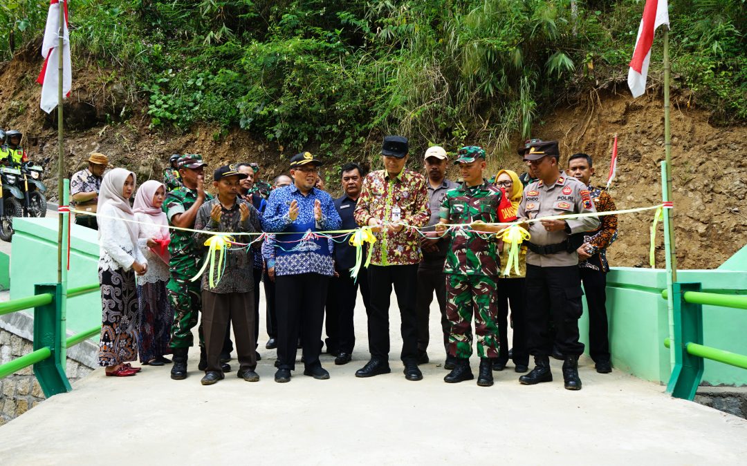 TMMD Sengkuyung di Pasegeran Rampung, Wabup Ajak Jaga Hasil Pembangunan untuk Kemaslahatan Bersama