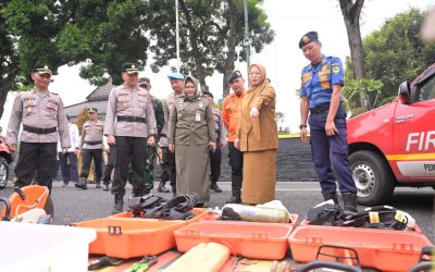 Pimpin Apel Kesiapsiagaan Bencana dan Satlinmas, Bupati Amalia Pastikan Kesiapan Personil Hadapi Bencana dan Kamtibmas