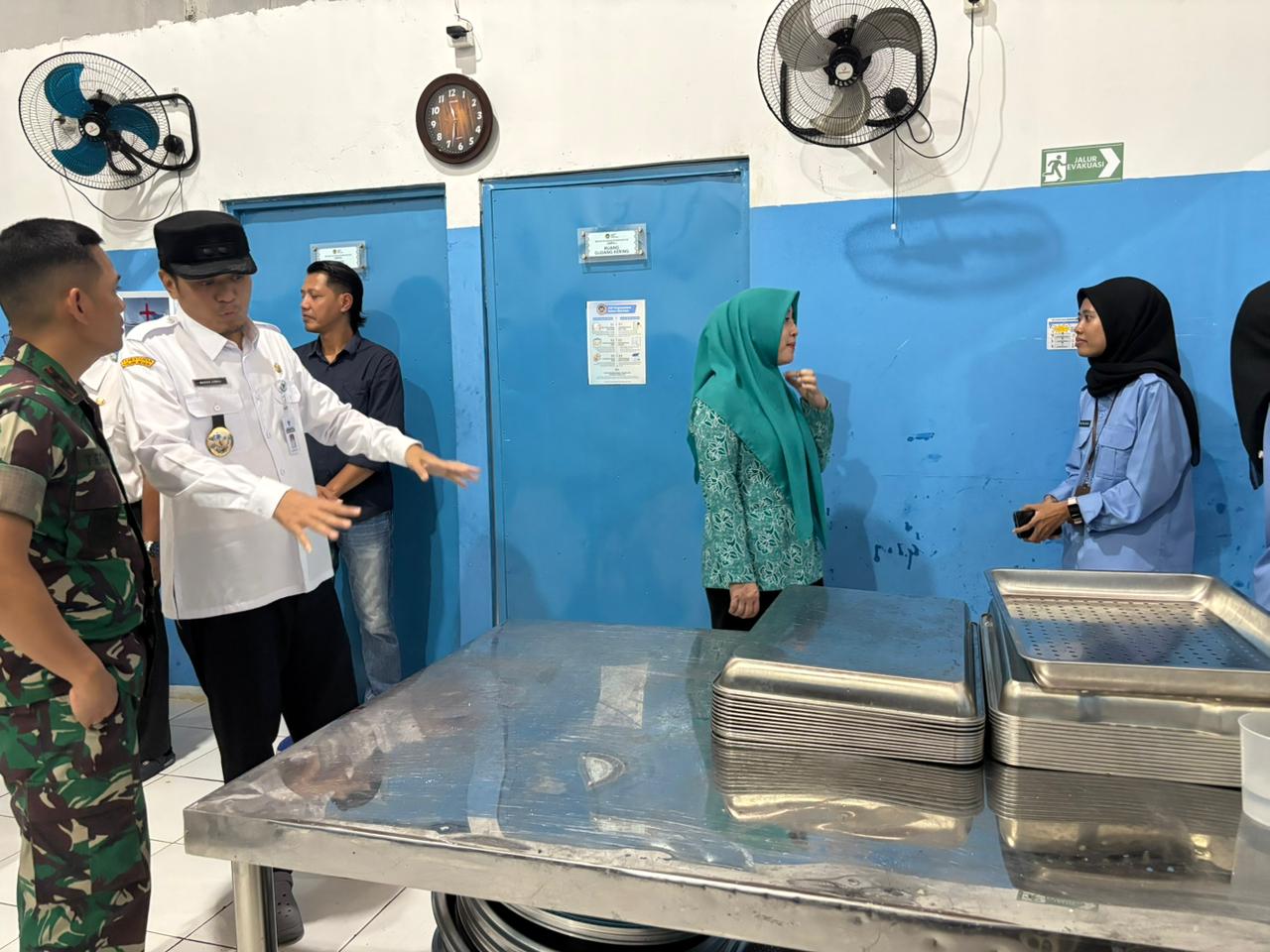 Featured image for Sidak SPPG Desa Sidarata, Wabup Ingin Pastikan Program Makan Bergizi Gratis Berjalan Optimal