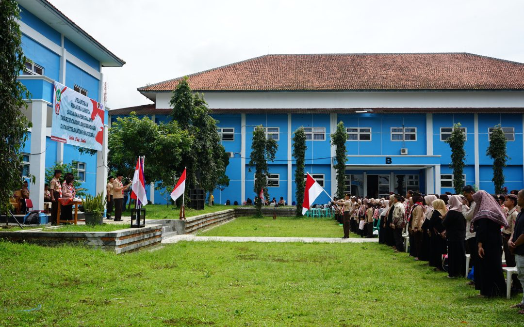 Usai Basuh Kaki Ibunda, 600 Pramuka Garuda se-Kecamatan Madukara Dilantik di Politeknik Banjarnegara