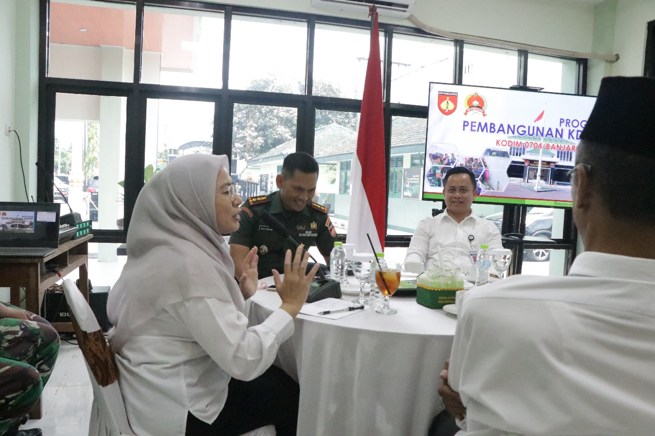 Featured image for Bupati Amel Dukung Percepatan Pembangunan Koperasi Merah Putih di Banjarnegara