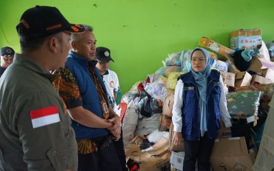Pencarian Korban Bencana Longsor Pandanarum Terus Digencarkan, Bupati Rutin Kunjungi Pengungsi