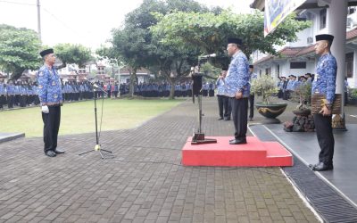 Pj Sekda Banjarnegara Pimpin Upacara dan Ikuti Donor Darah HUT ke-54 KORPRI