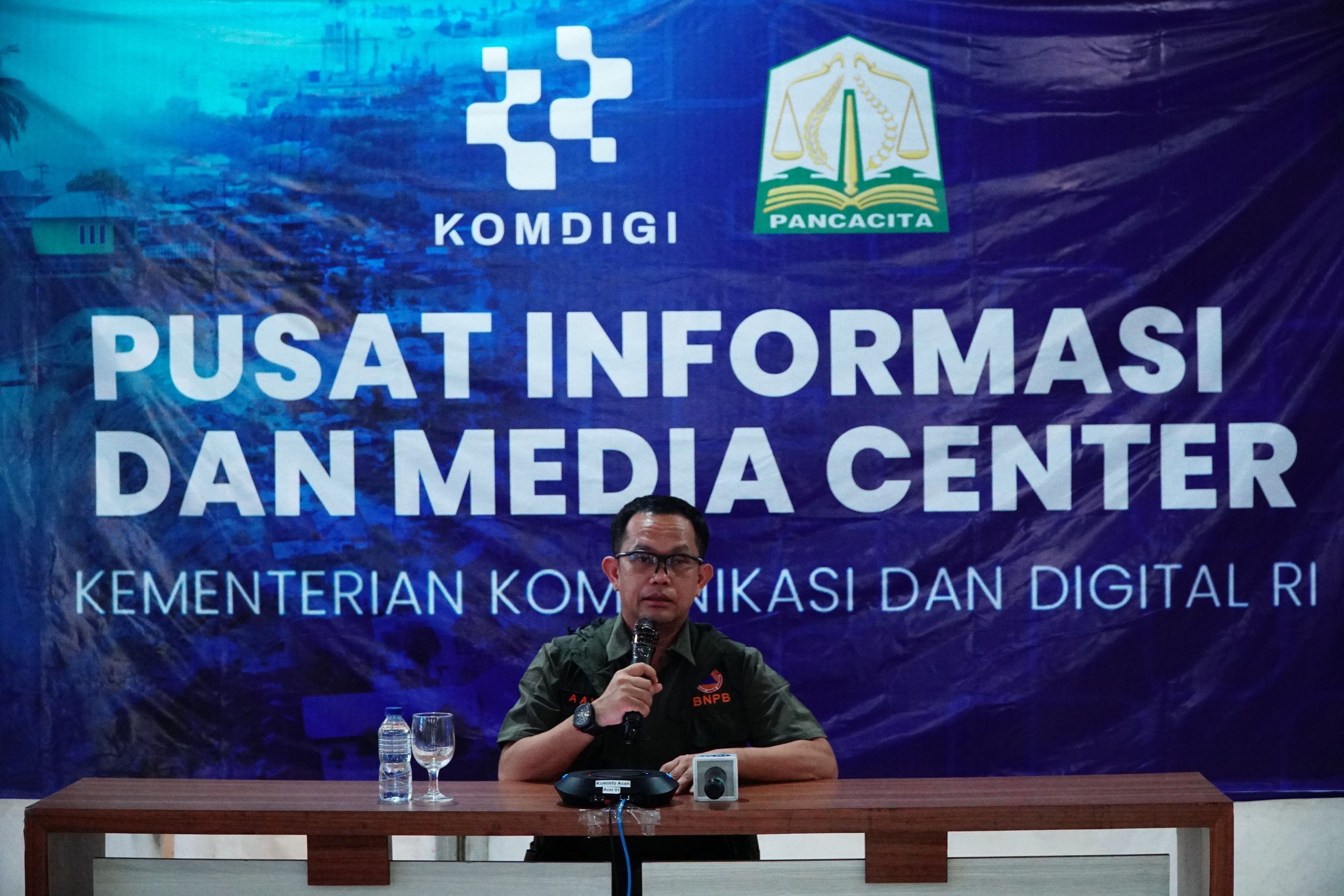 Featured image for BNPB: 498 Ton Logistik Masuk, Distribusi Udara–Darat–Laut Terus Dipercepat