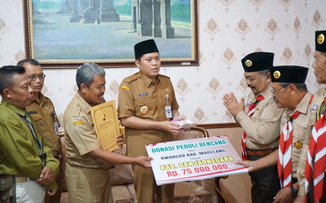 Pramuka Peduli, Kwarcab Magelang Salurkan Bantuan Rp. 75 Juta untuk Korban Longsor di Pandanarum