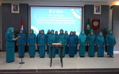 Pelantikan 20 Ketua Tim Penggerak PKK Kecamatan Warnai Peringatan HKG PKK