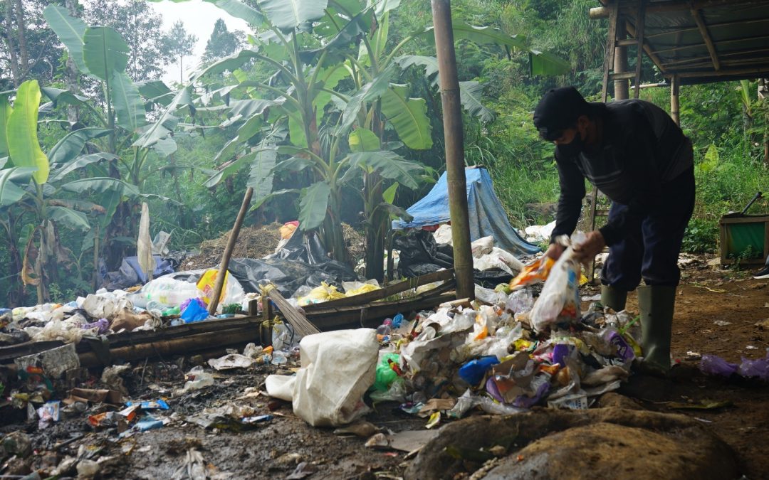 Ajak Warga Peduli Sampah, Samosir Wujudkan Lingkungan Bersih dan Produk Bernilai Jual