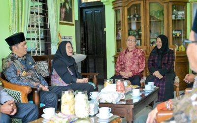 Hormati Jasa Membangun Banjarnegara, Bupati dan Wakil Bupati Anjangsana ke Kediaman Para Pemimpin Pendahulu