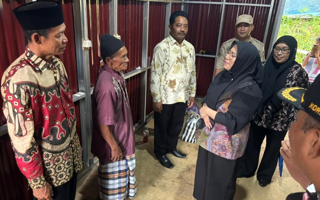 Penyintas Longsor Pandanarum Sambut Bahagia Huntara, 59 Unit Pertama Diterima